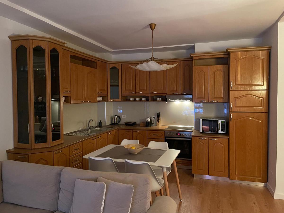Proper Apartment 1 티라나 외부 사진