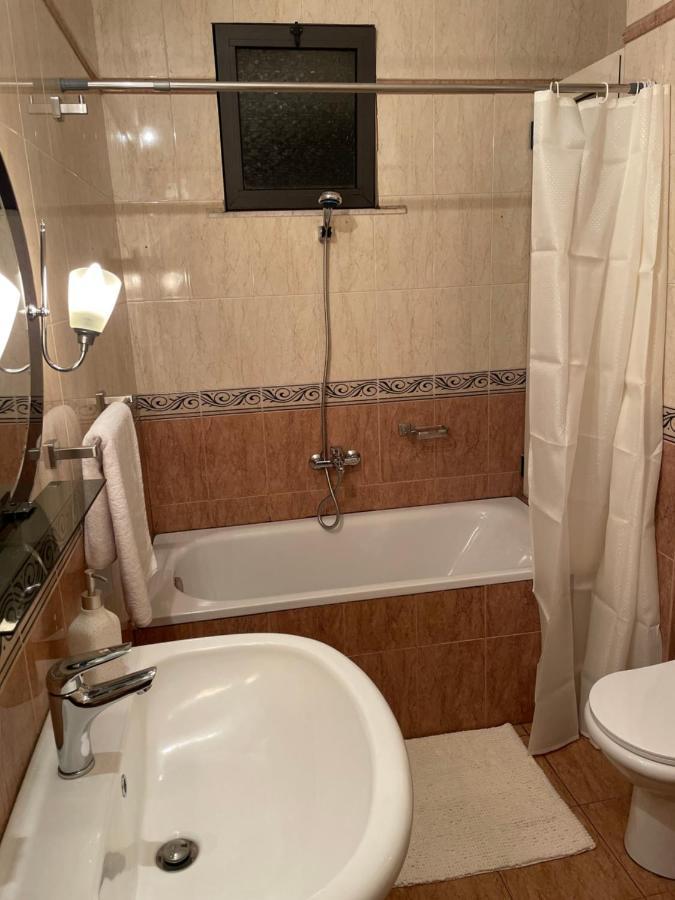Proper Apartment 1 티라나 외부 사진