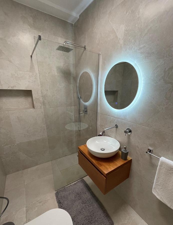 Proper Apartment 1 티라나 외부 사진