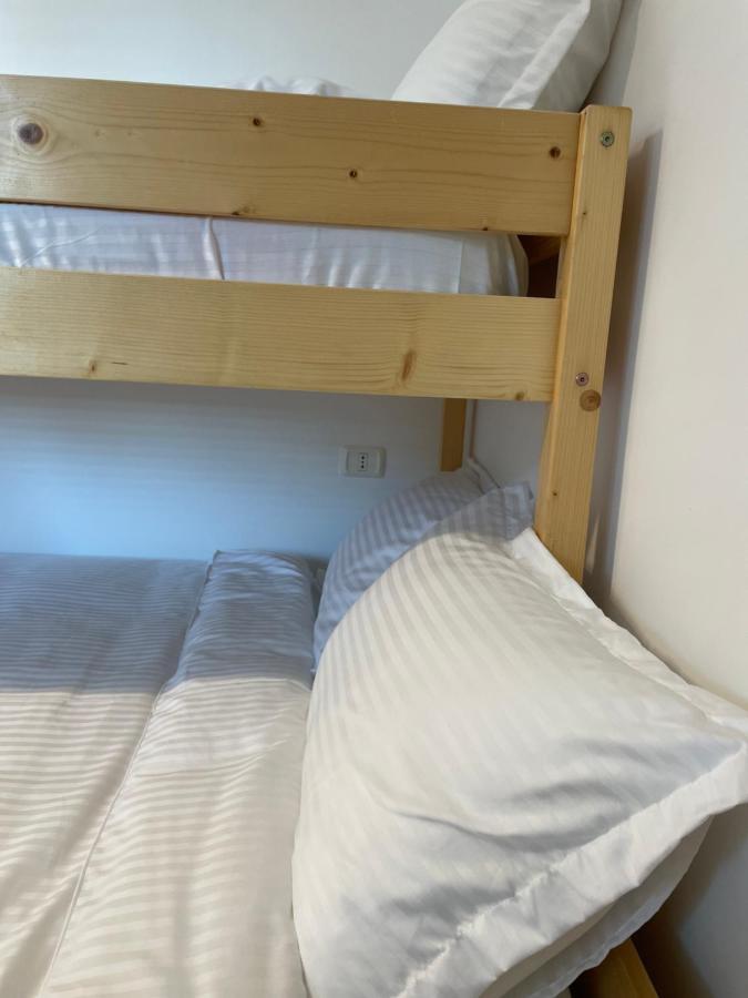 Proper Apartment 1 티라나 외부 사진