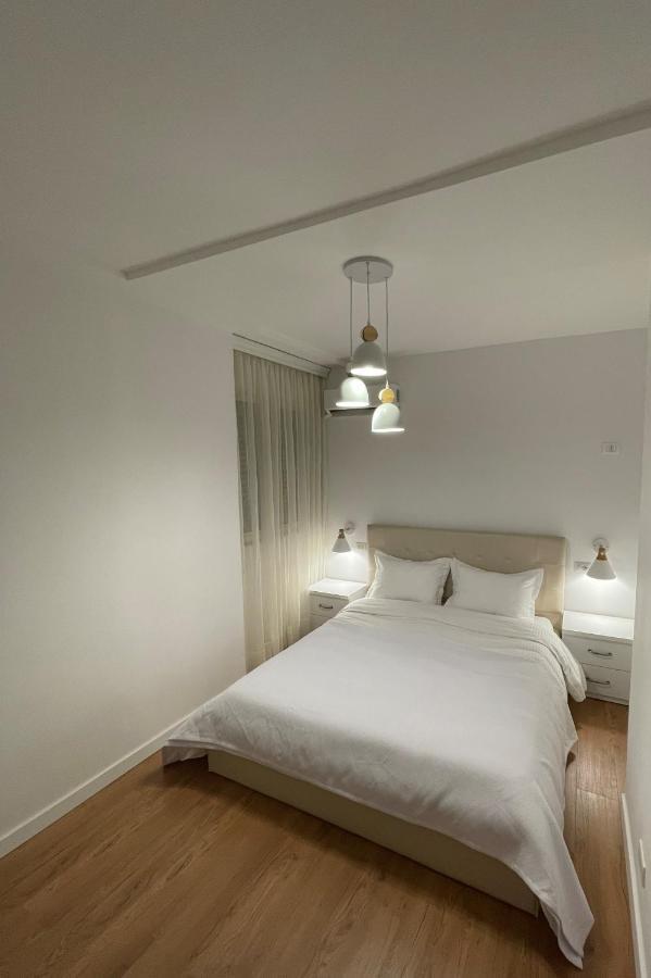 Proper Apartment 1 티라나 외부 사진